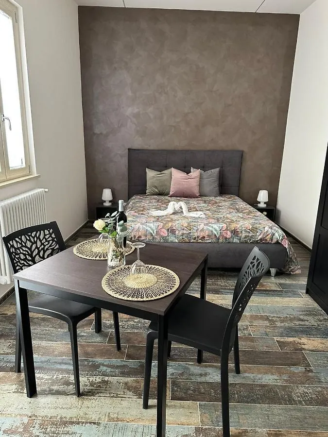 Home J&J Bari Italien